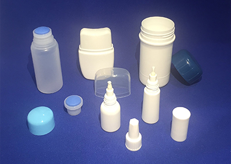 Applicators of containers for topical drug / stick-shape drug